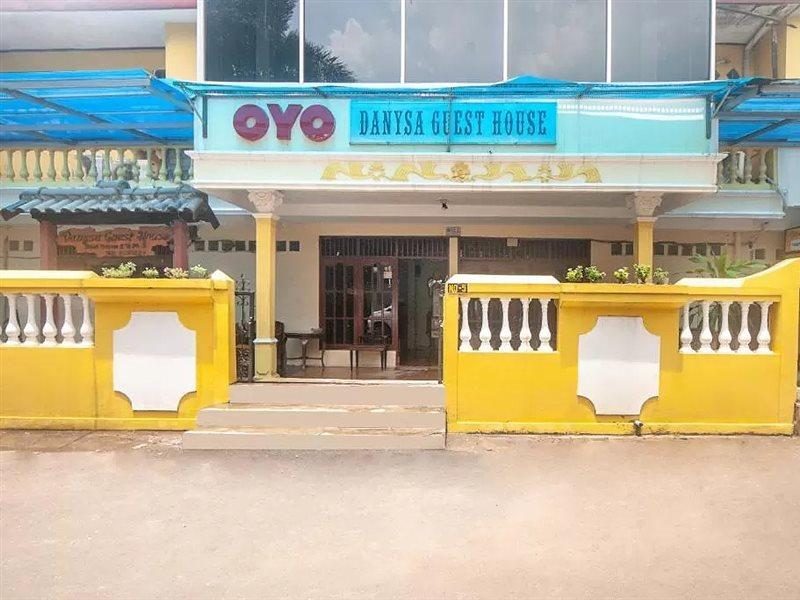Oyo 2256 Danysa Guesthouse Jakarta Exterior foto