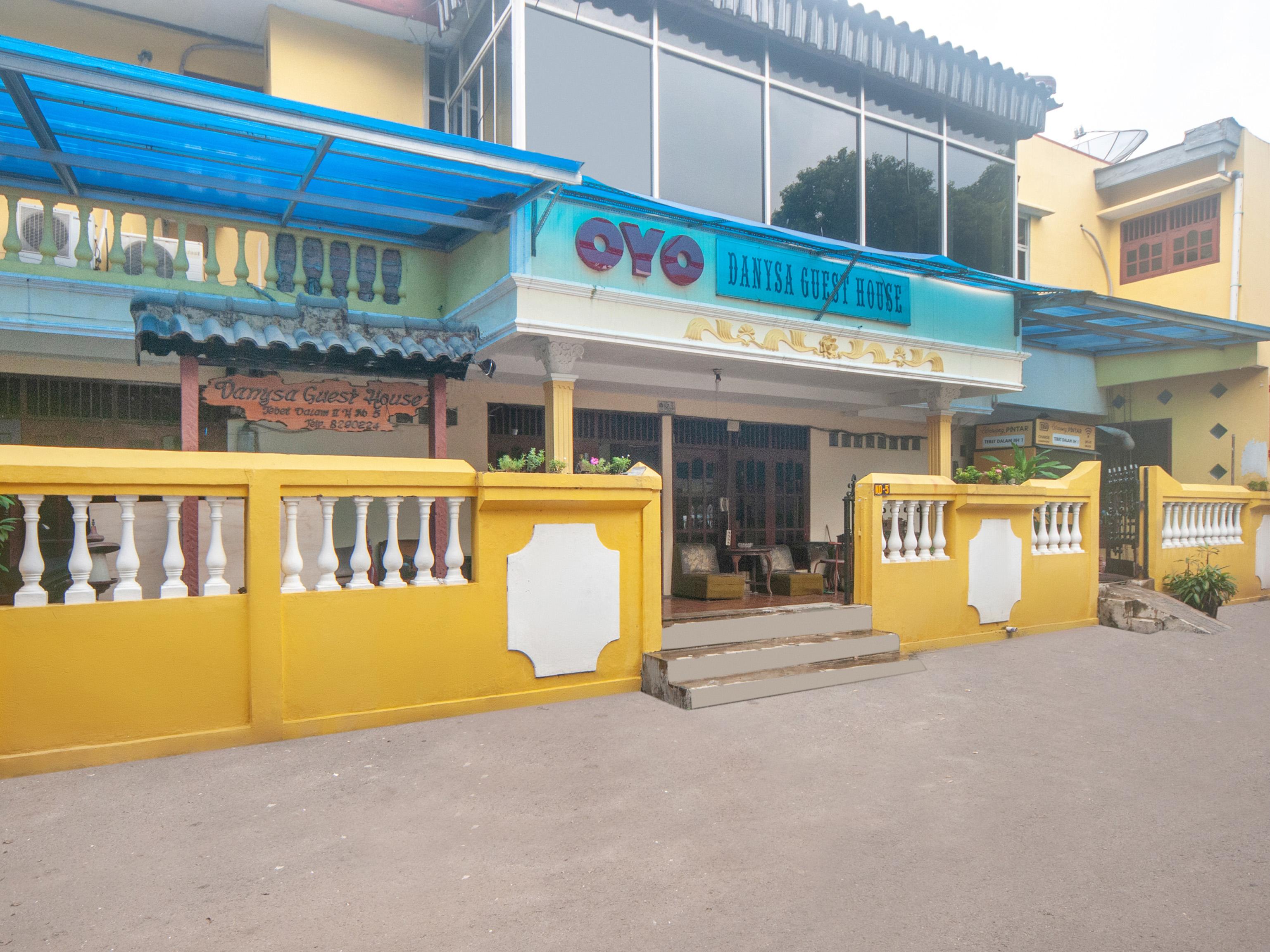 Oyo 2256 Danysa Guesthouse Jakarta Exterior foto