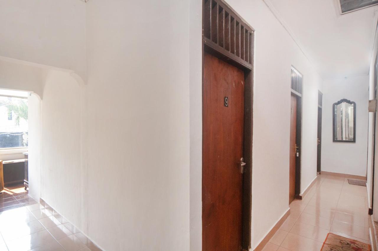 Oyo 2256 Danysa Guesthouse Jakarta Exterior foto